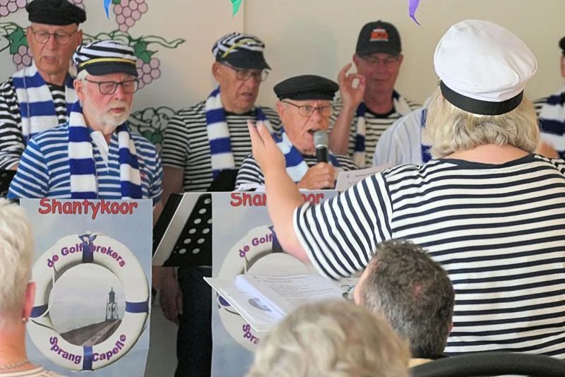 shantykoor_de_golfbrekers_2 Bockbieravond met Shantykoor De Golfbrekers - Den Bolder